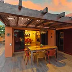 빌라 Jacuzzi & Barbecue *
