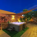 Jacuzzi & Barbecue * 라 올리바